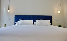 Le Parc Residences With Hotel Services